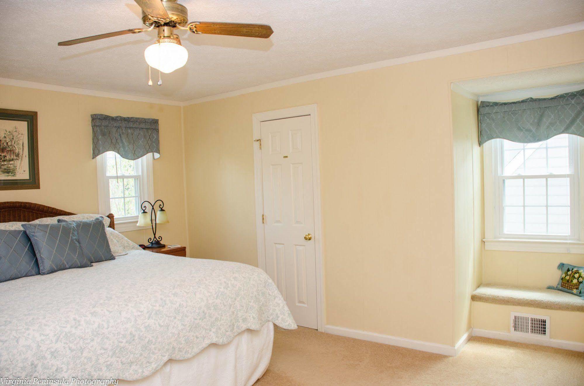 Marl Inn Bed And Breakfast Yorktown Exterior photo