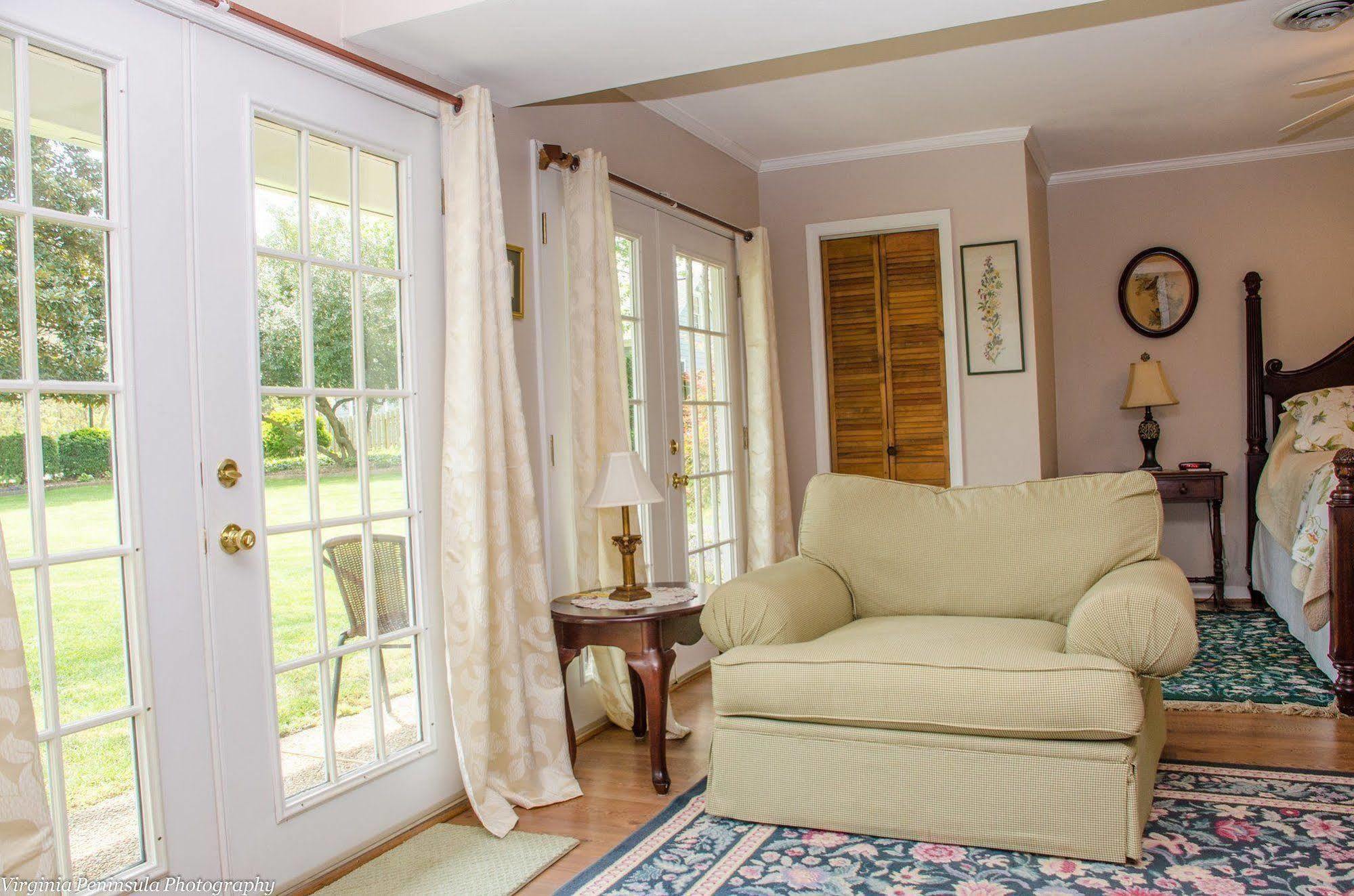 Marl Inn Bed And Breakfast Yorktown Exterior photo